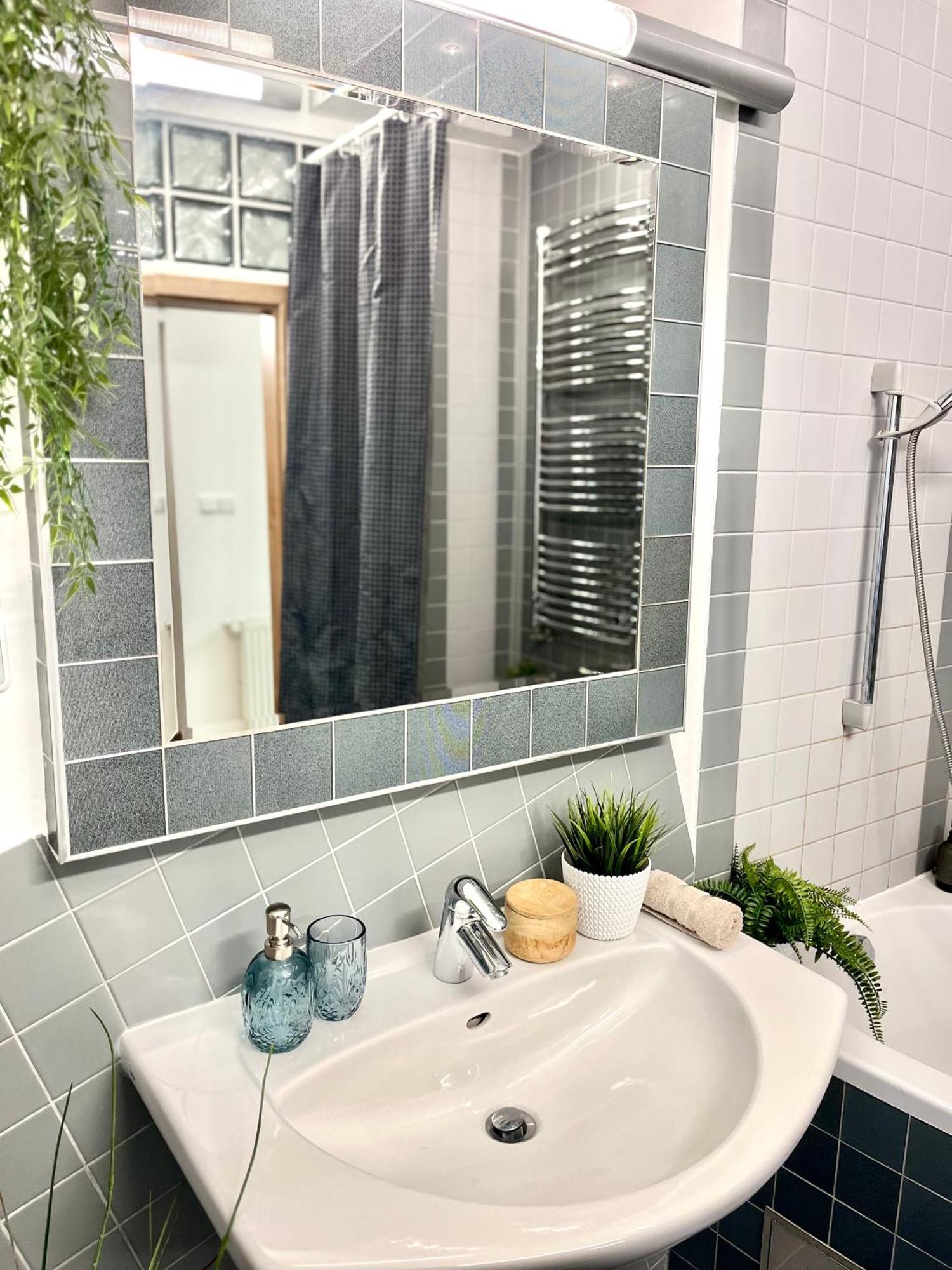 James Bond Apartment Old Town Bratislava Ngoại thất bức ảnh
